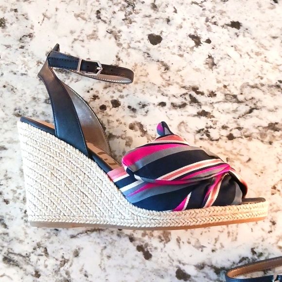 💒 Sam Edelman wedge sandals size 7 1/2 NWOB - Picture 8 of 9